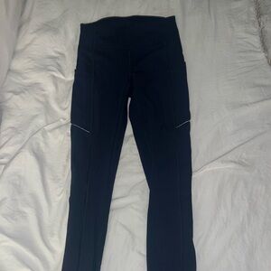 Fast and free 28’’ leggings in navy with pockets